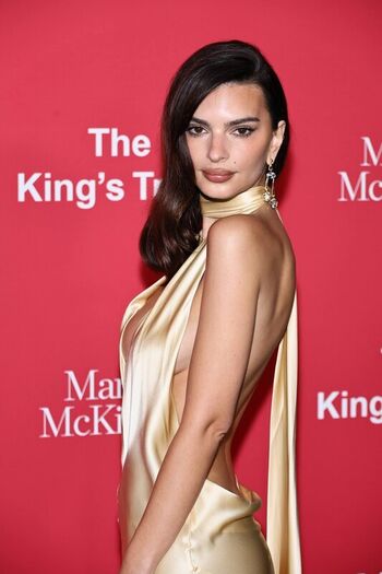 Full leaked Emily ratajkowski page private onlyfans photo
