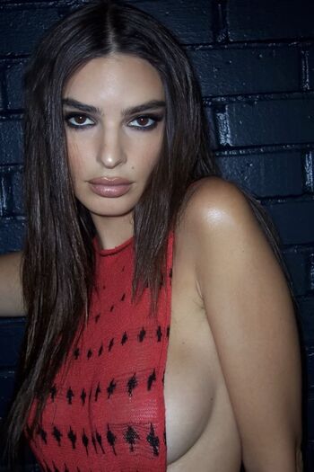 Full leaked Emily ratajkowski page private onlyfans photo