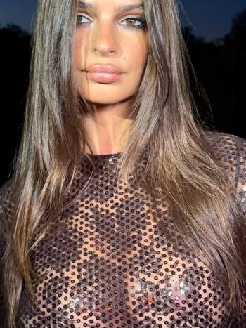 Full leaked Emily ratajkowski page private onlyfans photo
