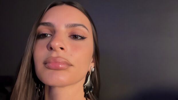 Full leaked Emily ratajkowski page private onlyfans photo
