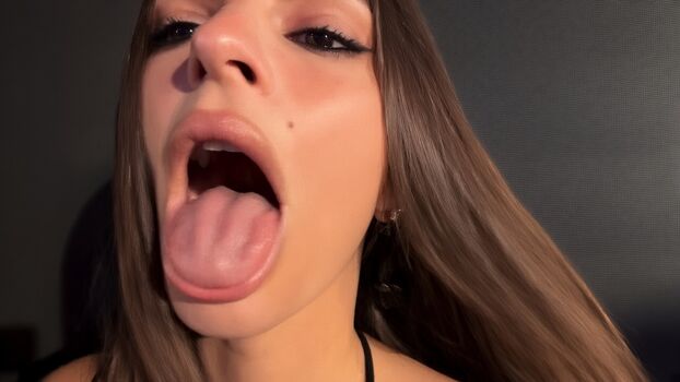 Full leaked Emily ratajkowski page private onlyfans photo