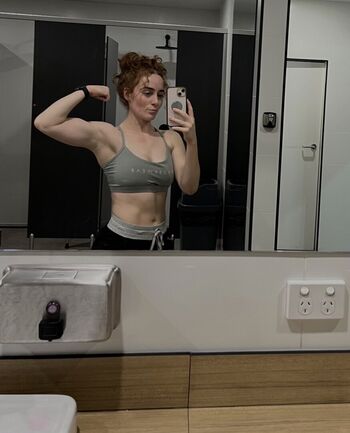 Full leaked Emily roach private onlyfans photo