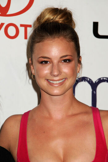 Full leaked Emily vancamp private onlyfans photo