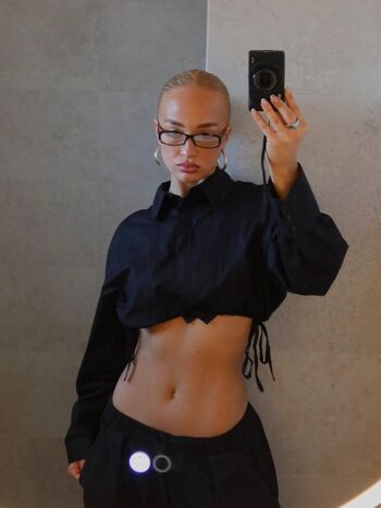 Full leaked Emily wakeling private onlyfans photo