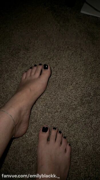 Full leaked Emilyblackk private onlyfans photo