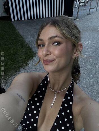 Full leaked Emilylior private onlyfans photo