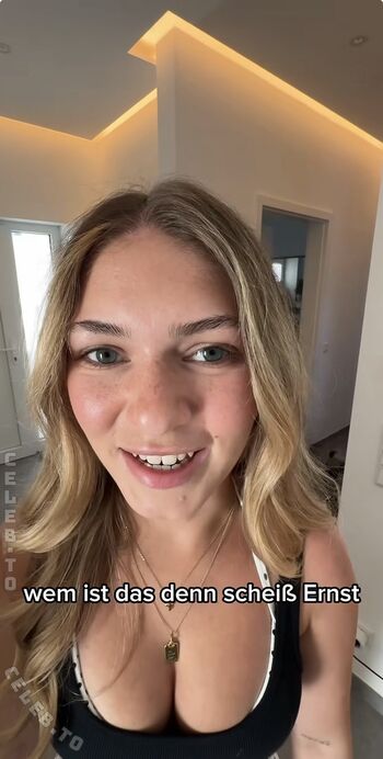 Full leaked Emilylior private onlyfans photo