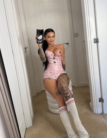 emilywakelingx