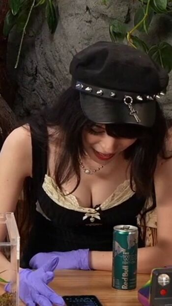 Full leaked Emiru  page private onlyfans photo