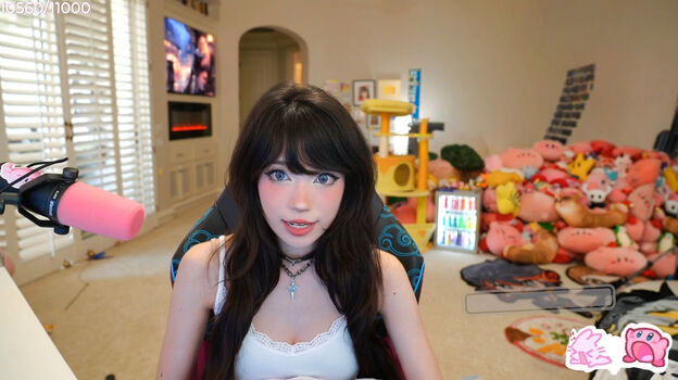 Full leaked Emiru  page private onlyfans photo