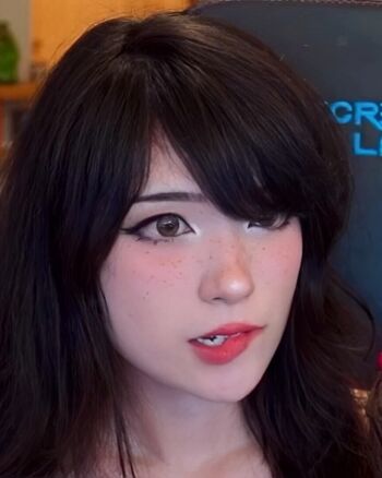 Full leaked Emiru  page private onlyfans photo