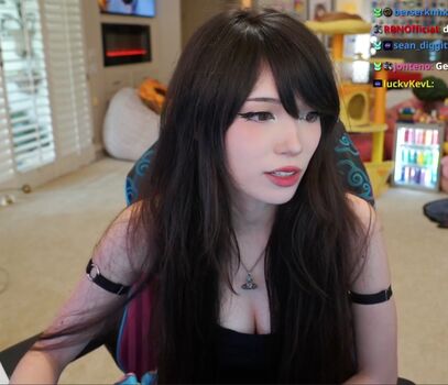 Full leaked Emiru  page private onlyfans photo