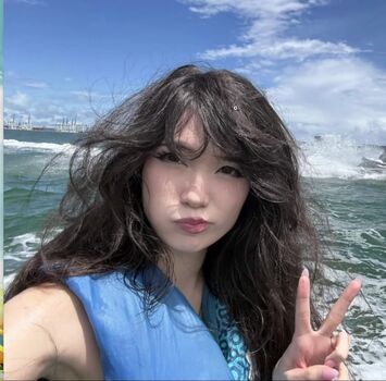 Full leaked Emiru  page private onlyfans photo