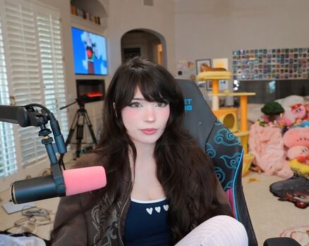 Full leaked Emiru private onlyfans photo