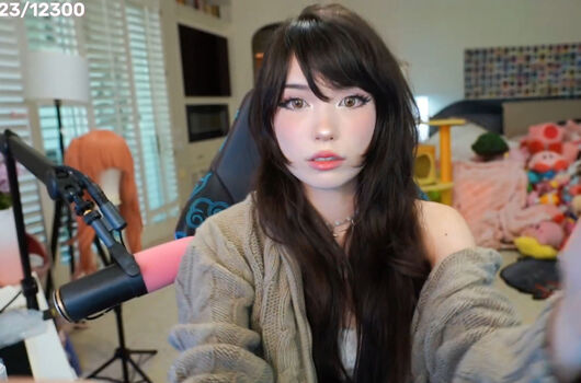 Full leaked Emiru  page private onlyfans photo