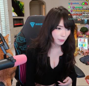 Full leaked Emiru page private onlyfans photo