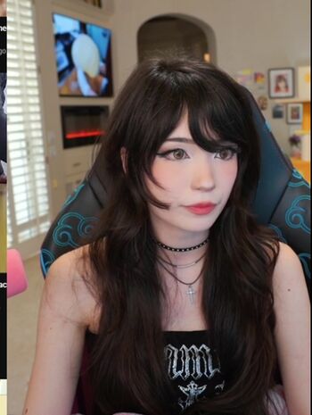 Full leaked Emiru private onlyfans photo