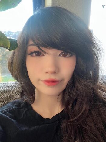 Full leaked Emiru private onlyfans photo