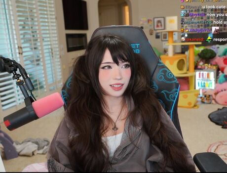 Full leaked Emiru page private onlyfans photo