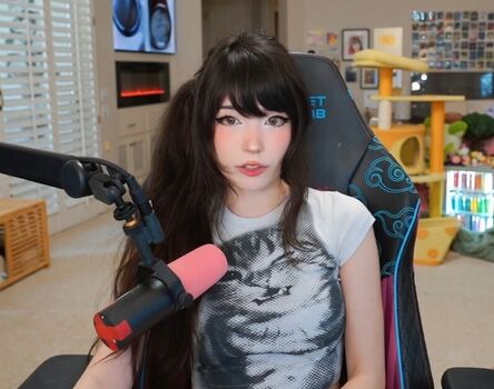 Full leaked Emiru page private onlyfans photo