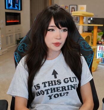 Full leaked Emiru page private onlyfans photo