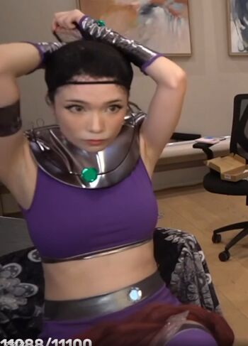 Full leaked Emiru  page private onlyfans photo
