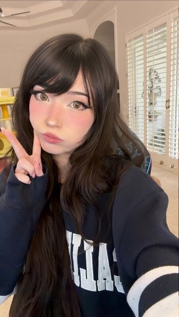 Full leaked Emiru page private onlyfans photo