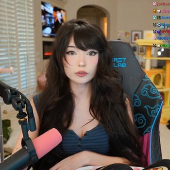 Full leaked Emiru page private onlyfans photo