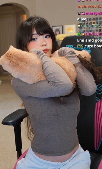 Full leaked Emiru private onlyfans photo