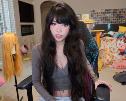 Full leaked Emiru private onlyfans photo