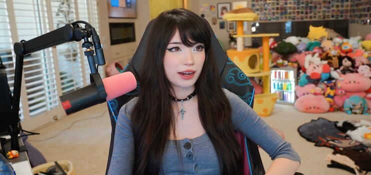 Full leaked Emiru private onlyfans photo