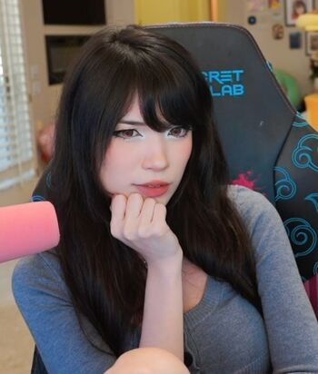 Full leaked Emiru private onlyfans photo