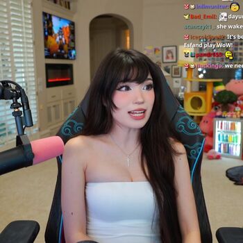Full leaked Emiru page private onlyfans photo