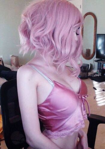 Full leaked Emiru  page private onlyfans photo