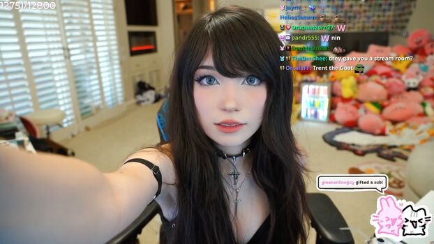 Full leaked Emiru page private onlyfans photo