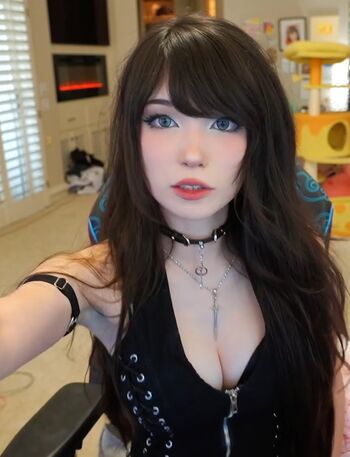 Full leaked Emiru page private onlyfans photo