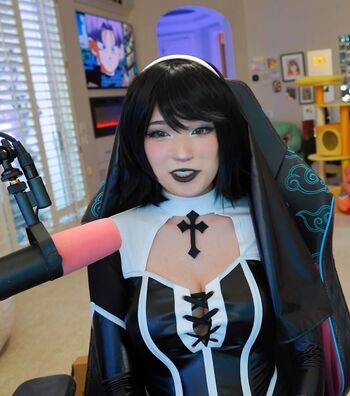 Full leaked Emiru private onlyfans photo