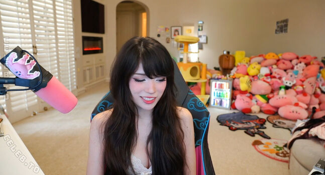 Full leaked Emiru jpg private onlyfans photo