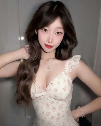 Full leaked Emiwiy private onlyfans photo