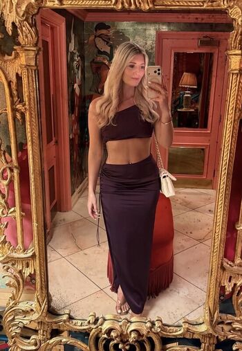 Full leaked Emleyfitness private onlyfans photo