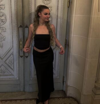 Full leaked Emma   page private onlyfans photo