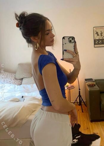 Full leaked Emma aurora private onlyfans photo