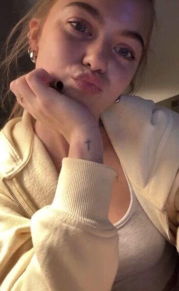 Full leaked Emma beardsley page private onlyfans photo