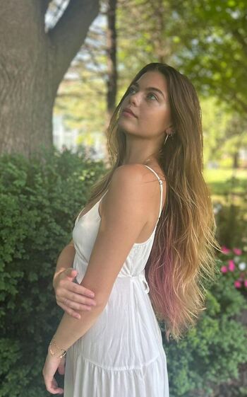 Full leaked Emma beardsley page private onlyfans photo