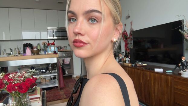 Full leaked Emma brooks page private onlyfans photo