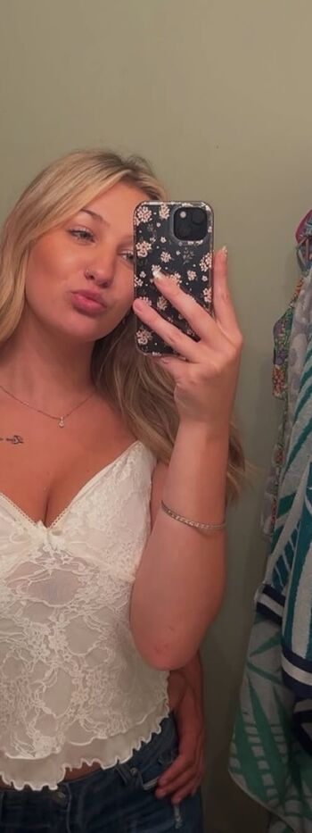 Full leaked Emma feathers private onlyfans photo