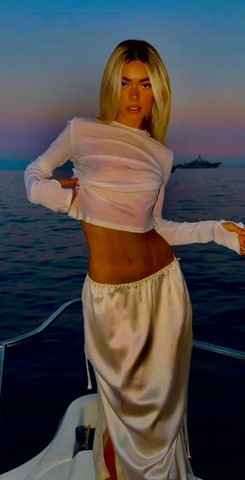 Full leaked Emma houlmiere private onlyfans photo