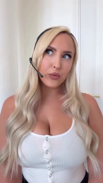 Full leaked Emma jones private onlyfans photo