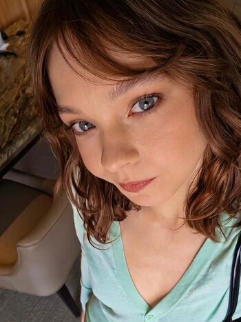 Emma Myers