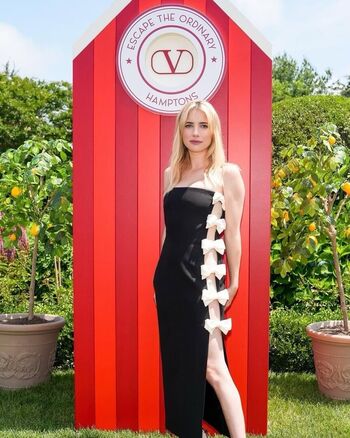 Full leaked Emma roberts  page private onlyfans photo